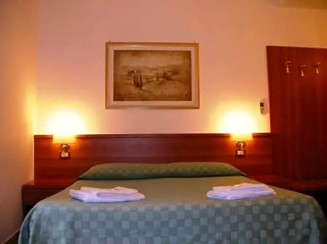 Emanuela 4*