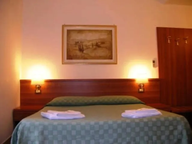 Emanuela Oda ve Kahvaltı 4*
